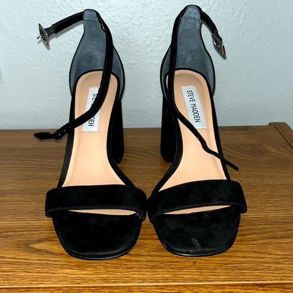 New Steve Madden Black Heels - Picture 2 of 4